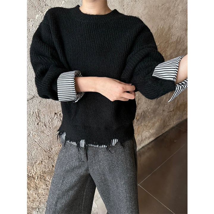 Pull en maille épaisse pour femmes avec des ourlets effilochés modernes et une coupe décontractée Chic & Stil