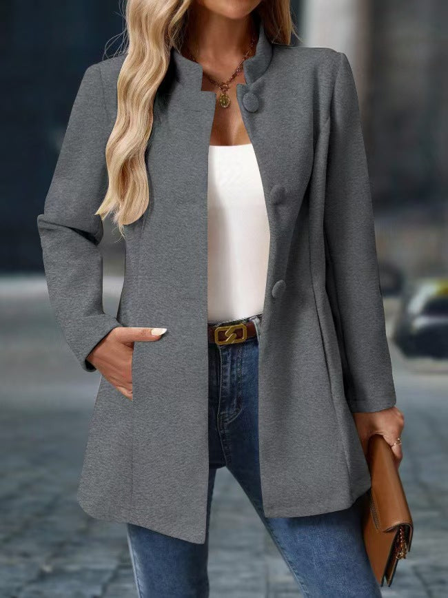 Trendy women's jacket with elegant button details and textured fabric Lune London