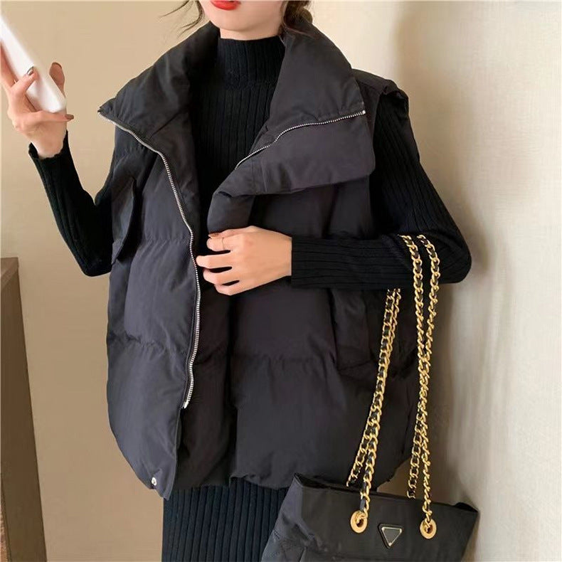 Quilted utility vest for women with side pockets and high collar Lune London