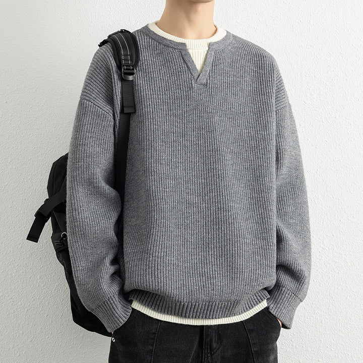 Men's knit sweater with V-neck and structured design Lune London