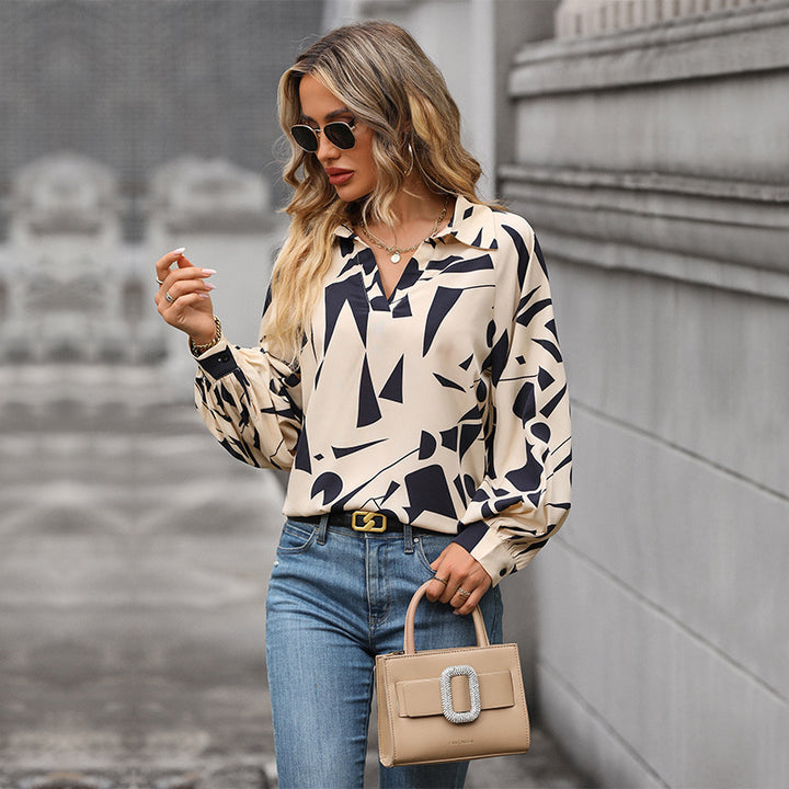 Fashion women's blouse with geometric pattern and relaxed fit Lune London