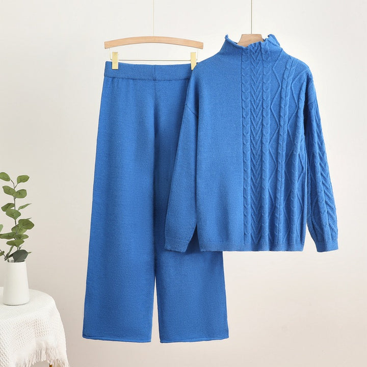 Comfortable knit loungewear set for women with high collar Lune London