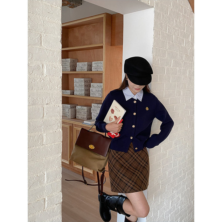 Women's stylish cardigan with collar and button details Chic & Stil