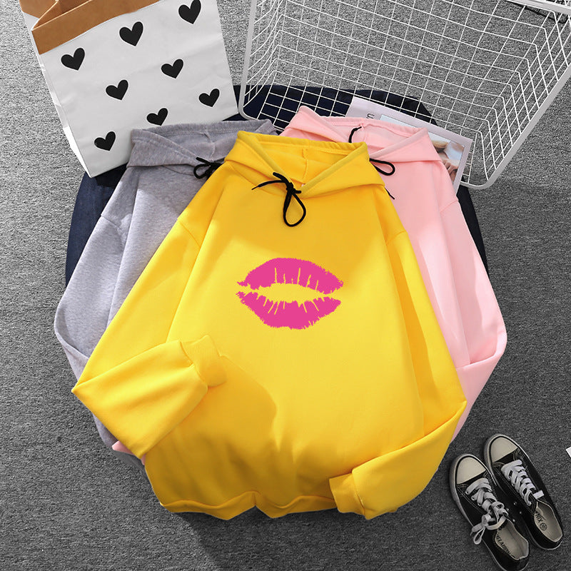 Women's hoodie with striking lip motif Chic & Stil
