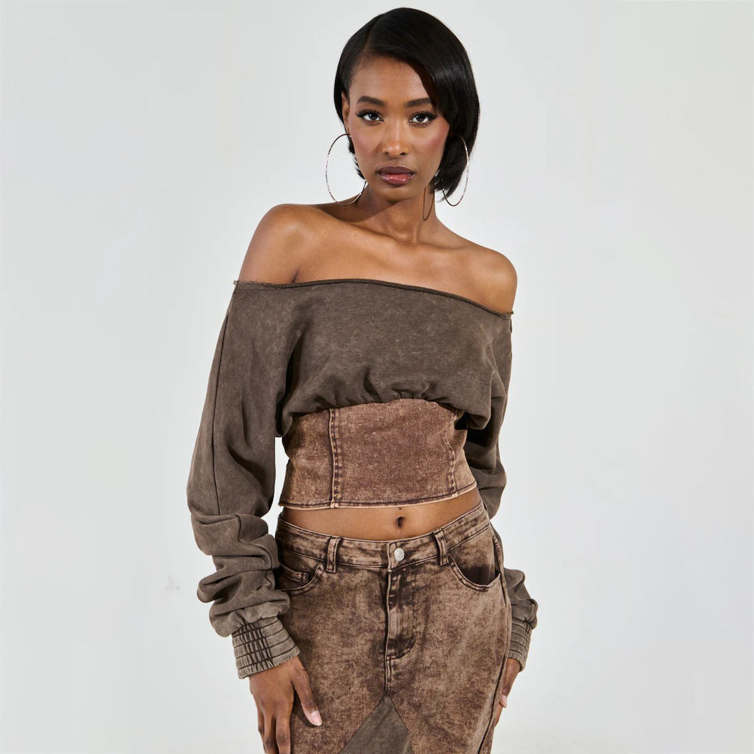 Short sweatshirt for women with a casual off-the-shoulder design and a trendy waist Lune London