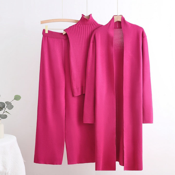 Comfortable knit loungewear set for women with long cardigan and ribbed t-shirts Lune London