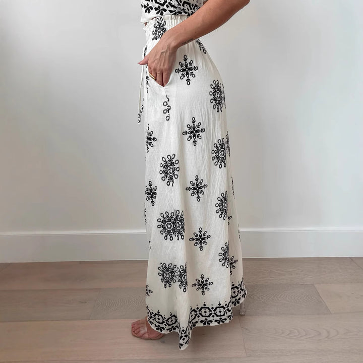 Women Two-Piece Set with Airy Fit and Artistic Embroidery