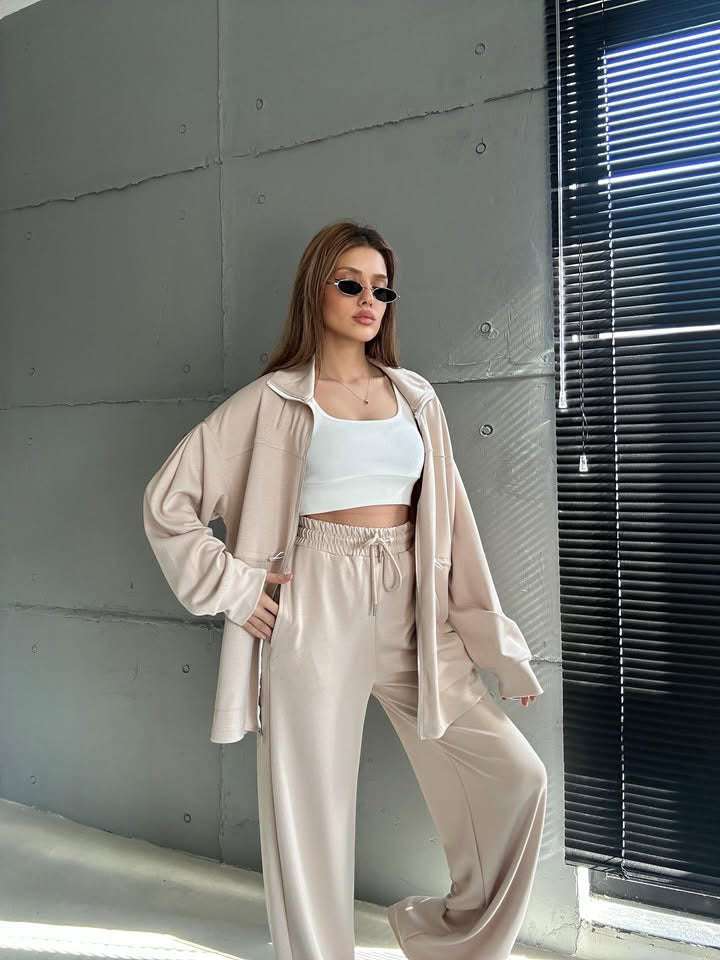 Elegant satin sports set for women with adjustable waist and high collar Lune London