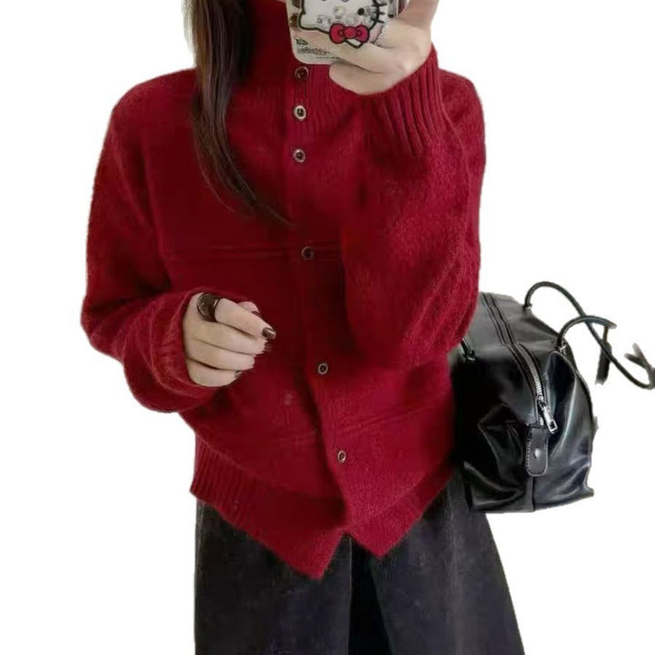 Cardigan pour femmes avec col haut et détails en bouton Chic & Stil