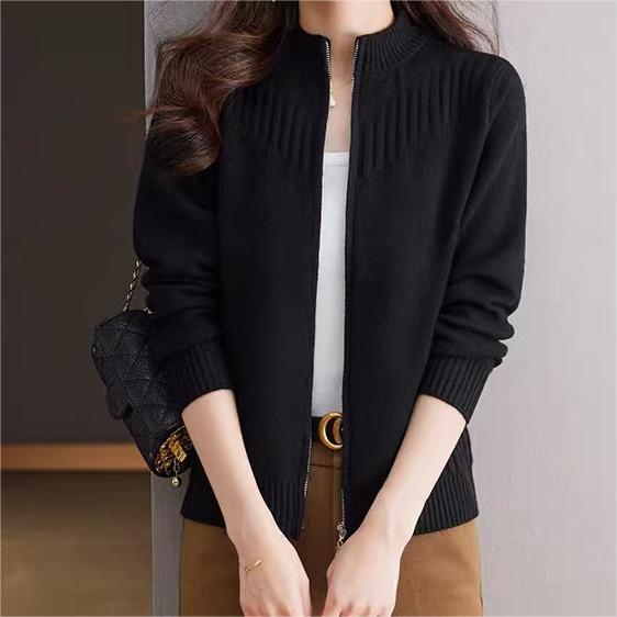 Ladies cardigan with high collar Lune London
