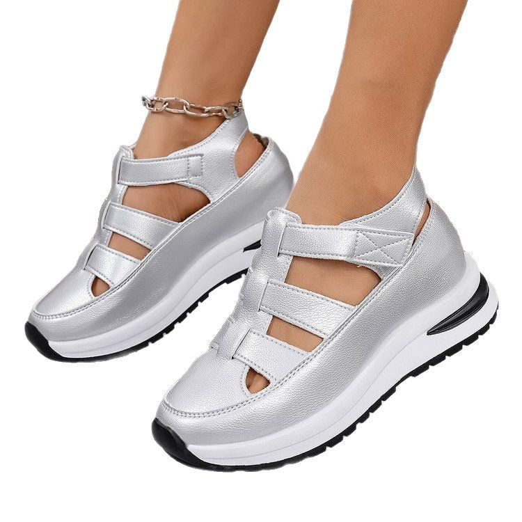 Comfortable sandals for ladies with a breathable upper and cushioning sole Lune London