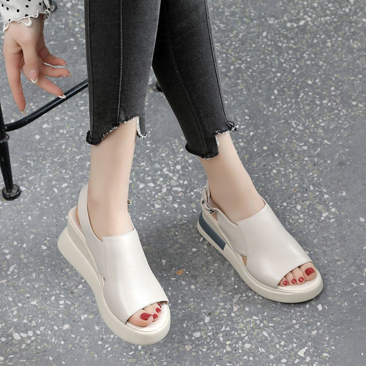 Comfortable wedge sandals for women with an adjustable strap and ergonomic insole technology Lune London
