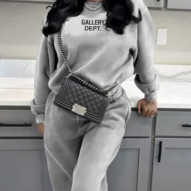 Women's leisure set with stylish graphics Lune London