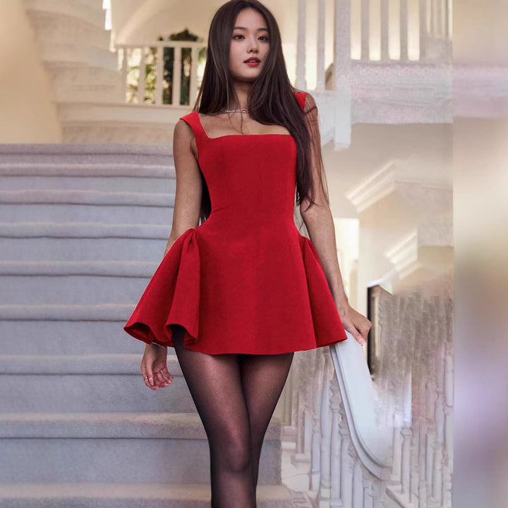 Ladies Playful Evening Dress with Square Neckline and Voluminous Hem Lune London