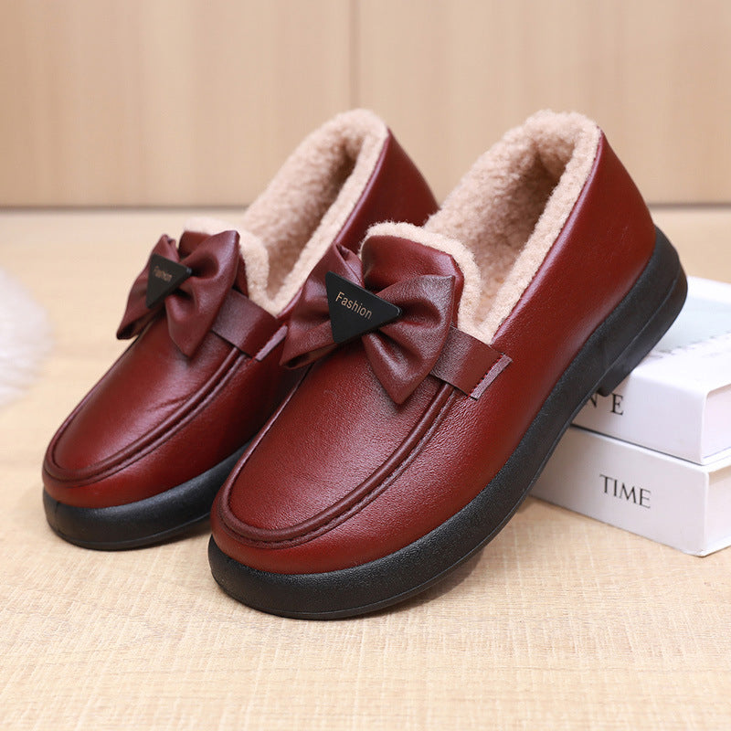 Lune London | Women's Cozy Slippers with Fashionable Bow Accent