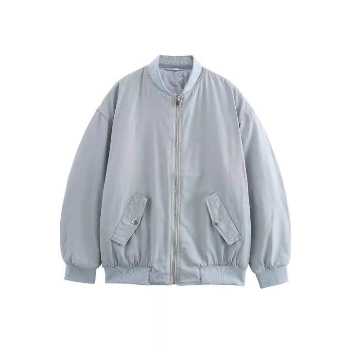 Trendy women's bomber jacket with practical pockets and high collar Lune London