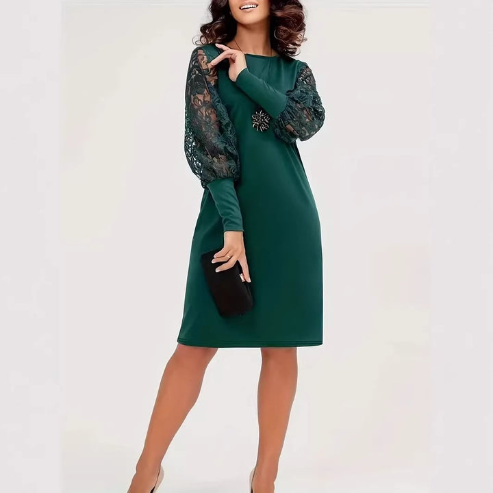 Women's elegant dress with lace sleeves and fitted cut Lune London