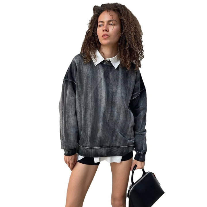 Casual oversized sweater for women with trendy accents and a textured fabric Lune London
