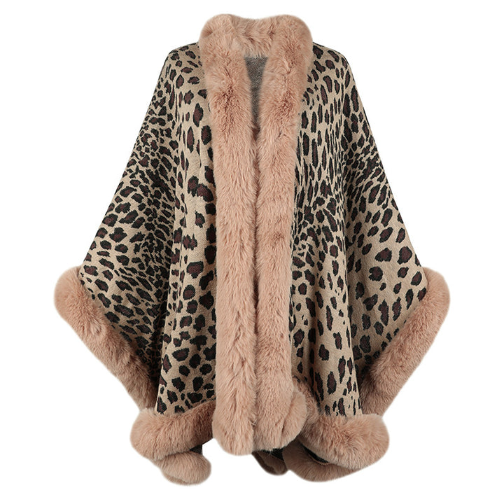 Ladies cozy poncho with luxurious faux fur trim and leopard print Lune London