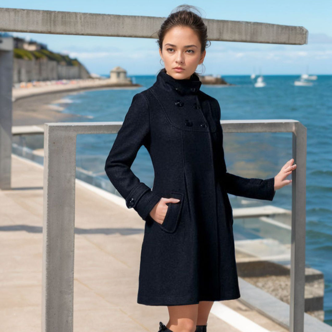 Elegant wool coat for women with modern collar and practical pockets Lune London