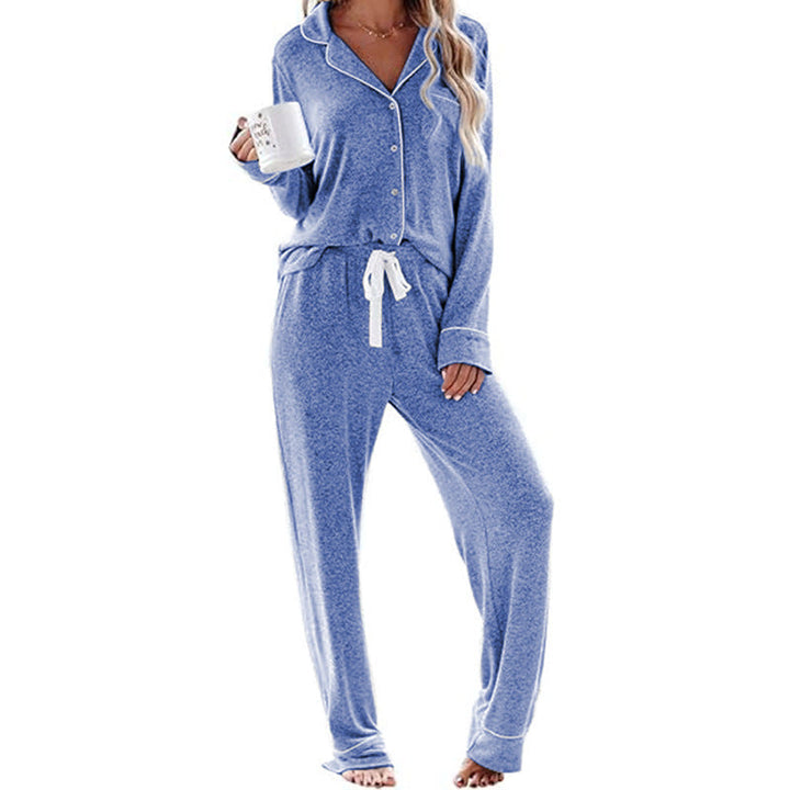 Women's pajama set made of soft, breathable material Lune London