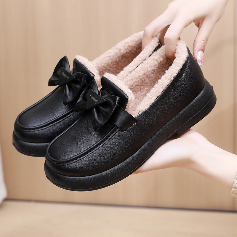 Lune London | Women's Cozy Slippers with Fashionable Bow Accent