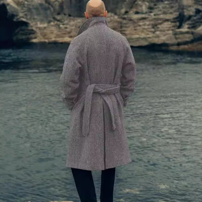 Elegant wool coat for men with herringbone pattern Lune London