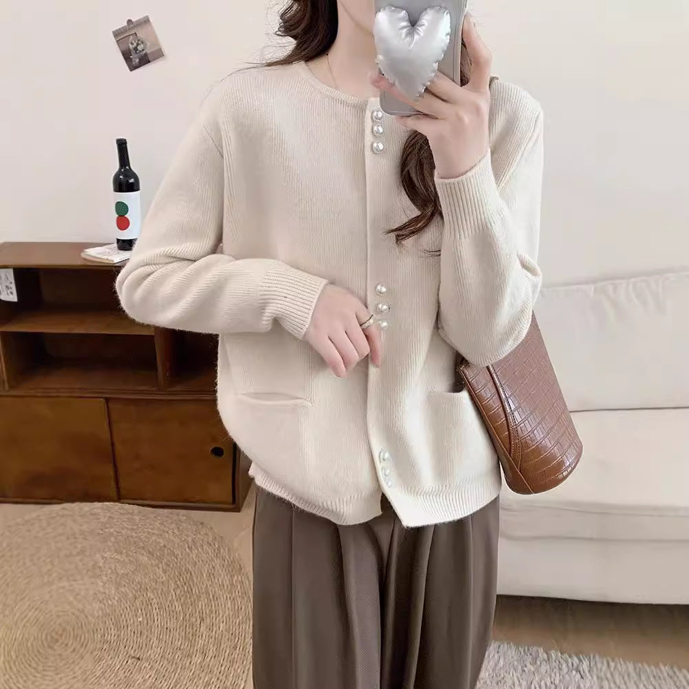 Ladies' knit jacket with elegant pearl buttons Lune London