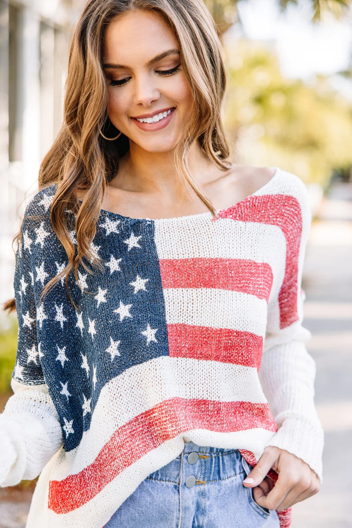 Knitted sweater for women with chic and stylish patriotic flag pattern