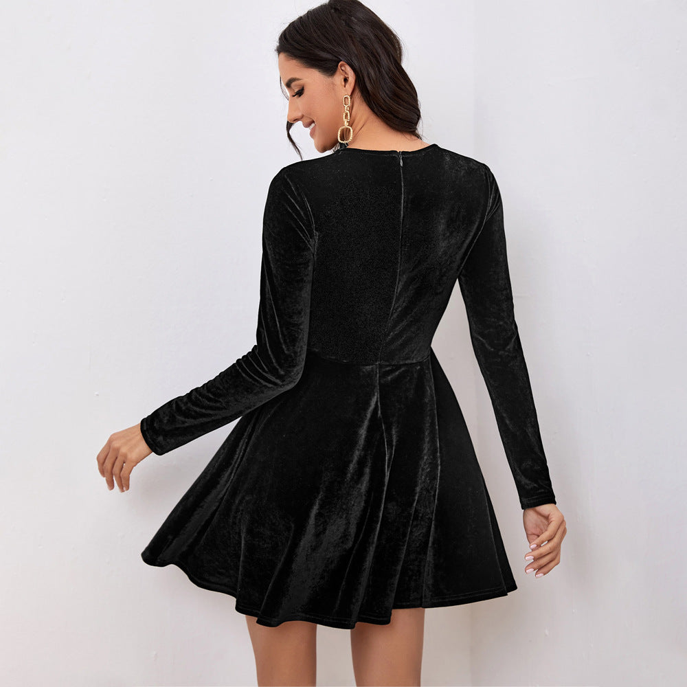 Robe en velours pour femmes avec ceinture élastique et coupe élégante Chic & Stil