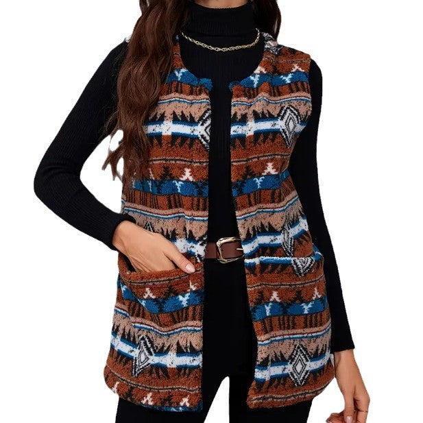 Cardigan for women with an ethnic look with pockets and soft material Lune London