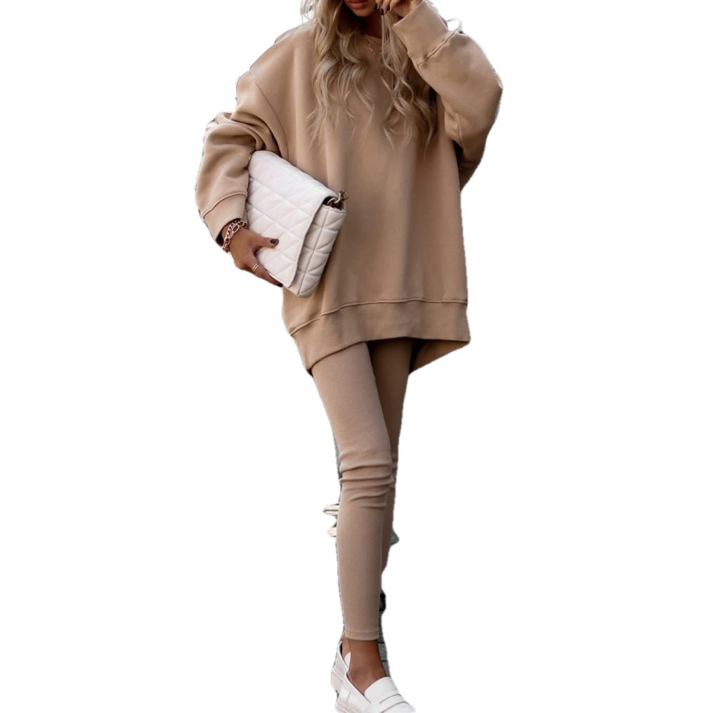 Ladies oversized sweatshirt with voluminous sleeves and a comfortable fit Lune London
