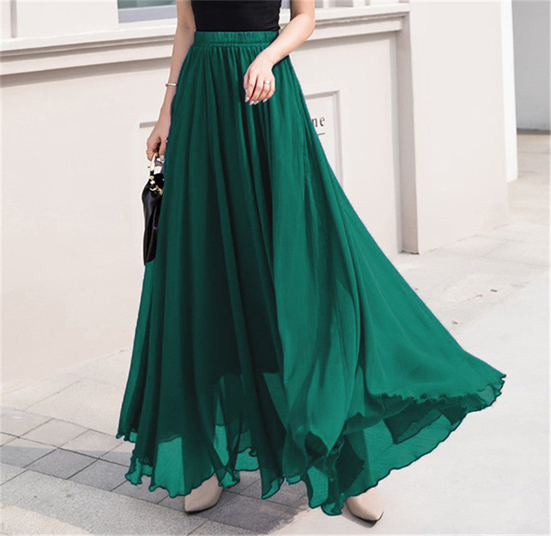Long and flowing skirt for women with elastic waist and floating hem Lune London