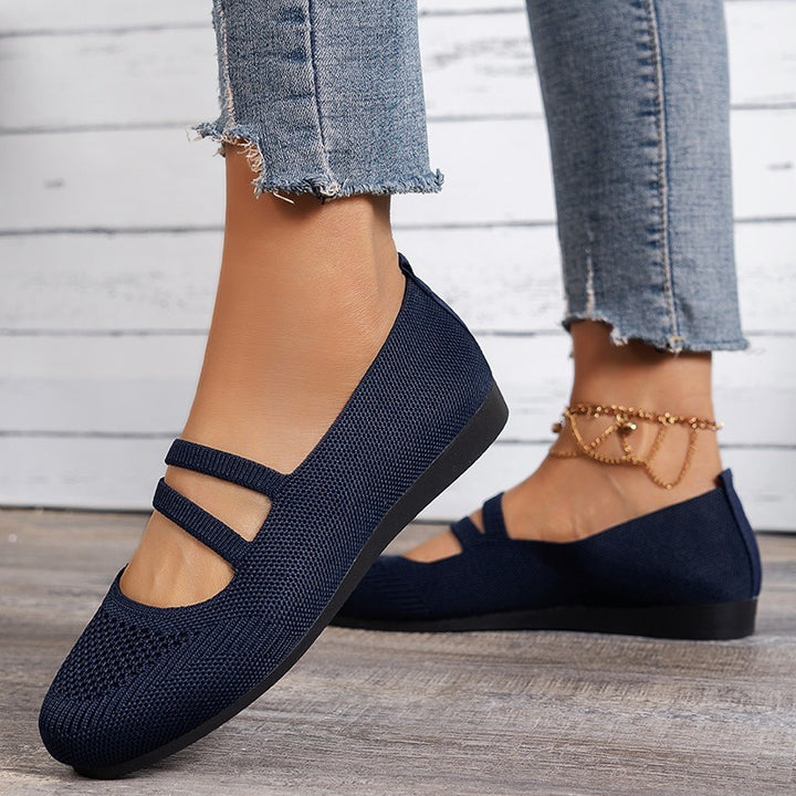 Comfortable ballet flats for women in breathable mesh material with adjustable straps Lune London