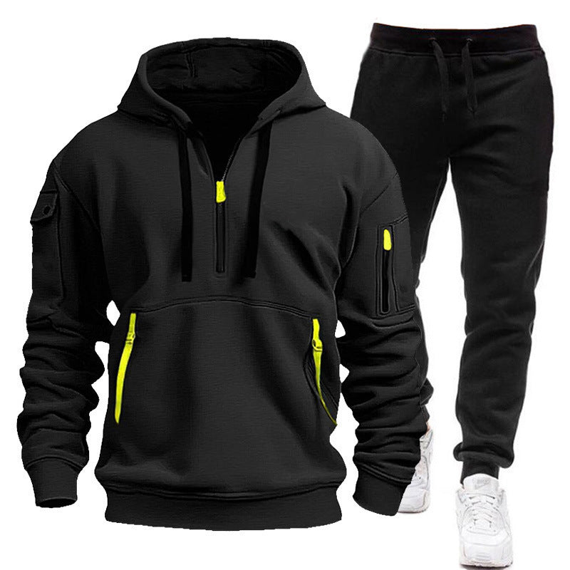 Sporty hoodie for men with zip and practical pockets Lune London