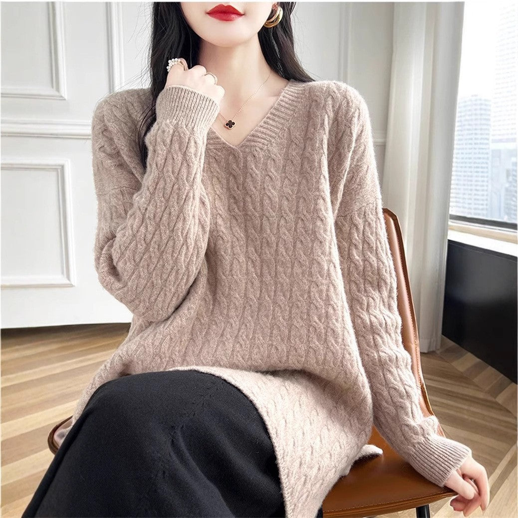 Pull femme à col en V avec un motif en tricot torsadé caractéristique et une coupe décontractée Chic & Stil