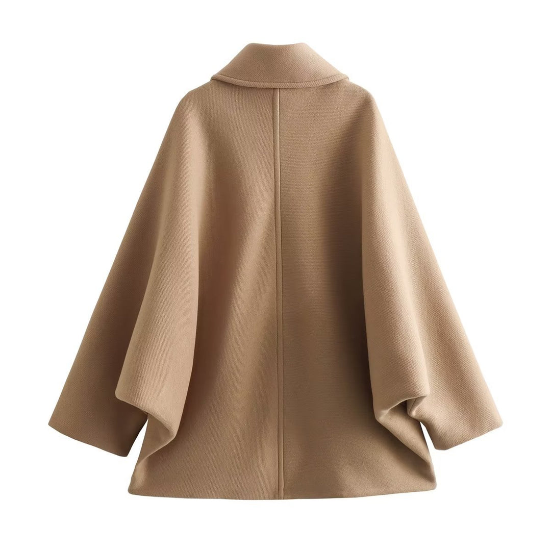 Oversized wool jacket for women with button closure all the way down and practical pockets Lune London