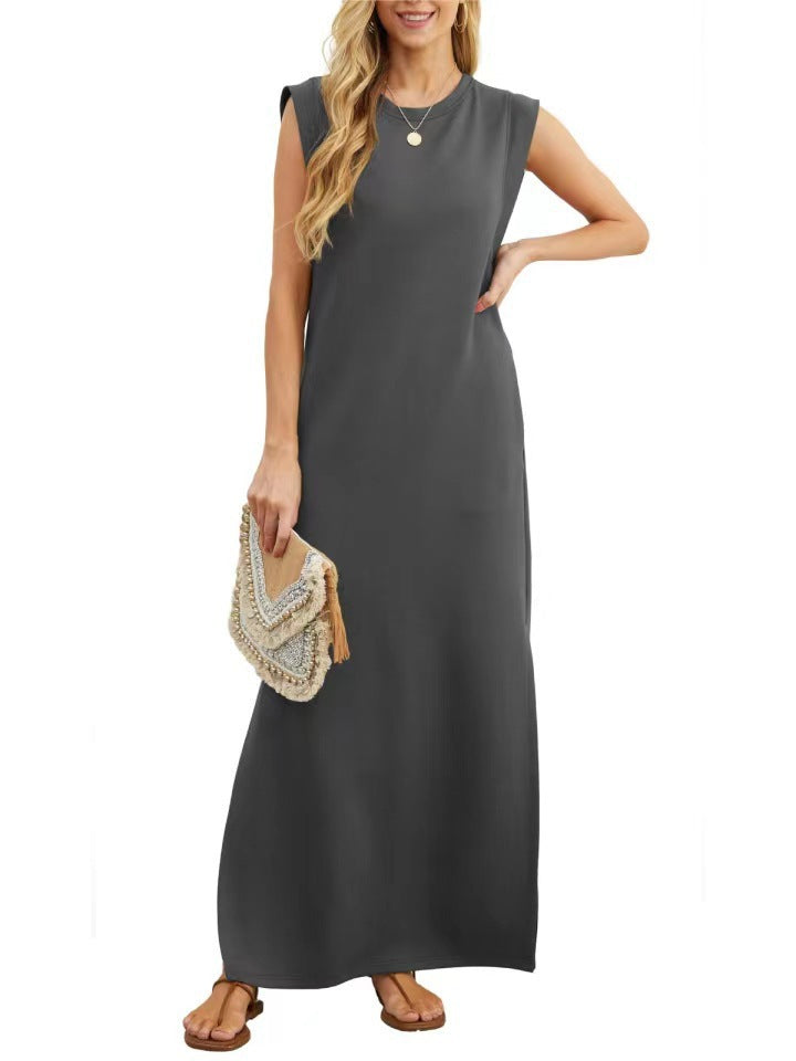 Maxi dress for women with modern shoulder details and a fluid cut Lune London