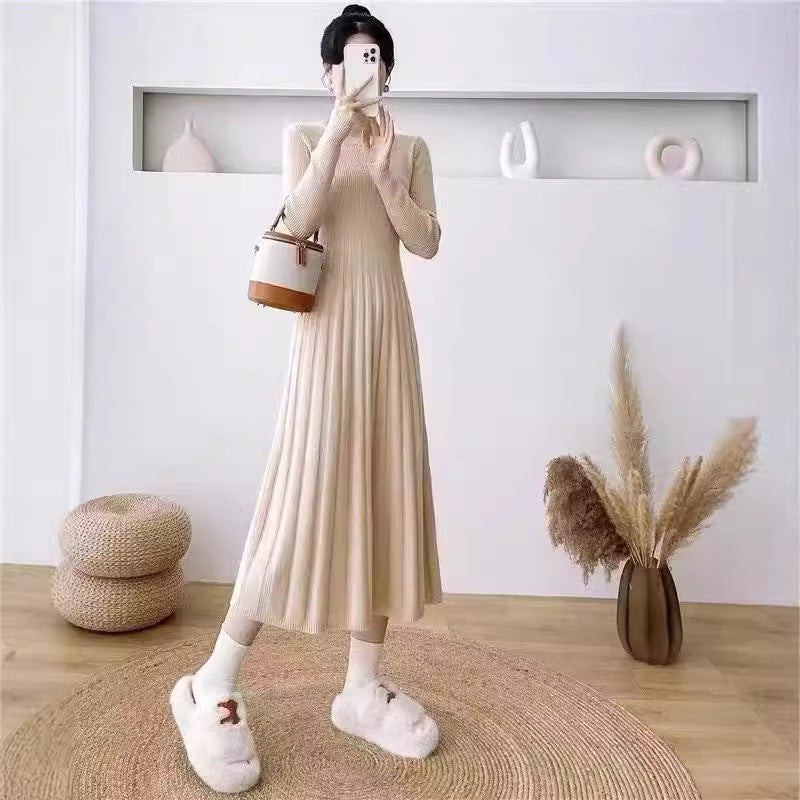 Knitted dress for women with pleated design and elegant sleeves Lune London