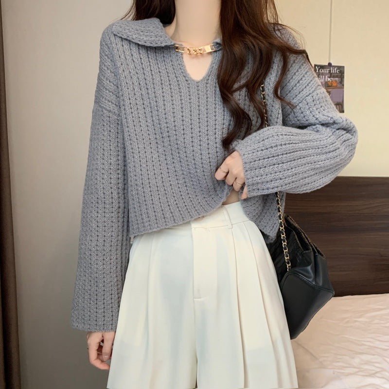 Casual women's sweater with V-neck and ribbed texture Lune London