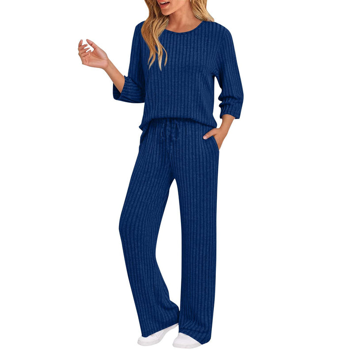 Ladies Comfortable leisure outfit with a striped structure Lune London