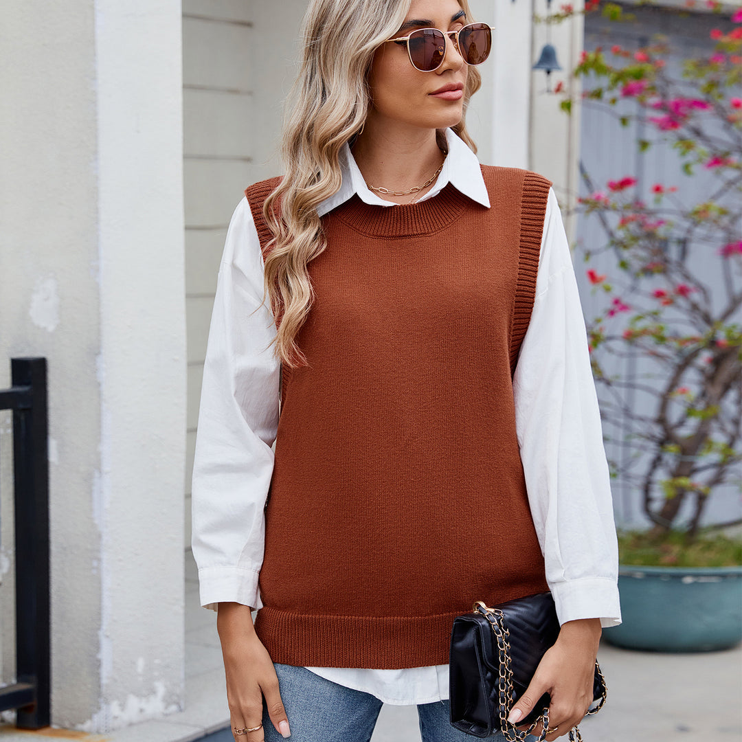 Women's knitted sweater with side button details and a modern fit Lune London