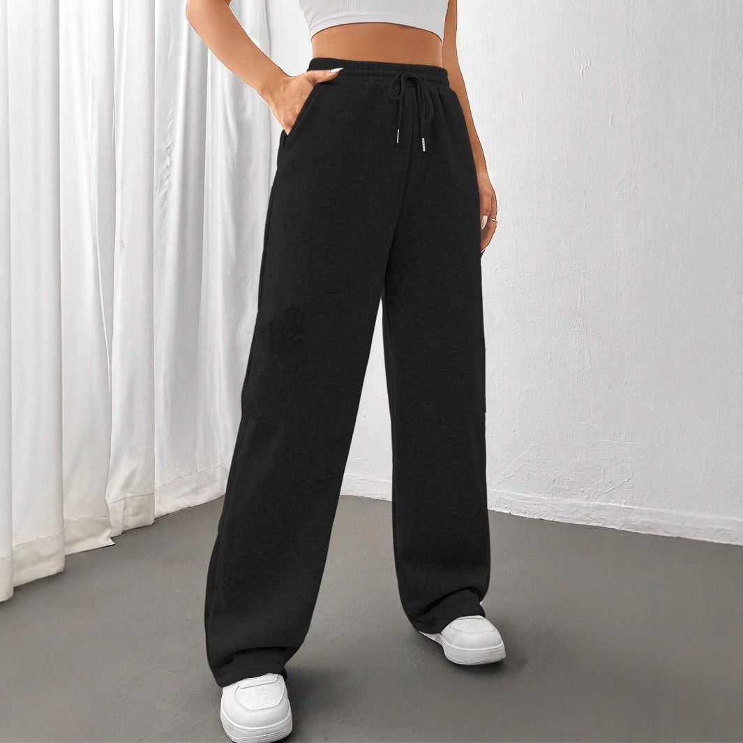 Casual wide women's jogger pants with elastic waistband and practical pockets Lune London
