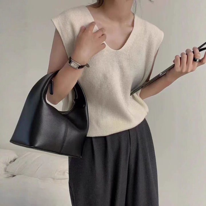 Pull stylé pour femme avec col en V et coupe ample Chic & Stil