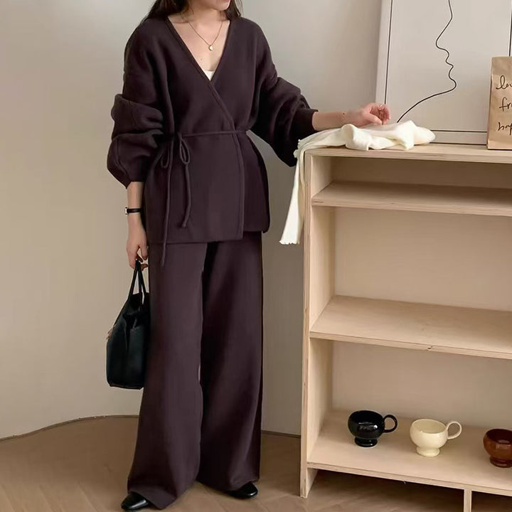 Haut drapé élégant pour femme avec une coupe ample et un pantalon assorti Chic & Stil