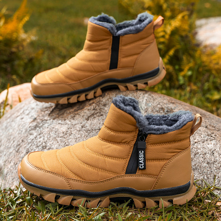 Insulated winter boots for women with water-repellent upper material and non-slip sole Lune London
