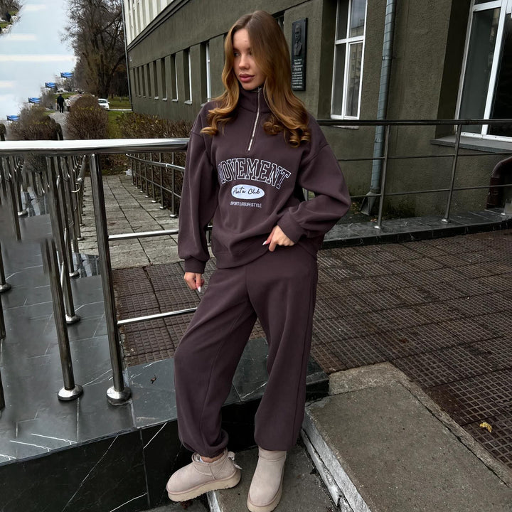 Sport leisure set for women with high collar zipper and relaxed fit Lune London