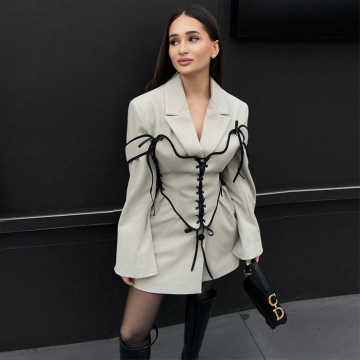 Chic and stylish tailored blazer for women