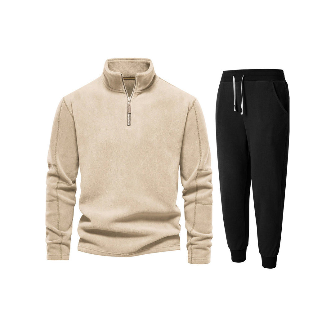 Men's fleece top with short zipper and comfortable jogger pants Lune London