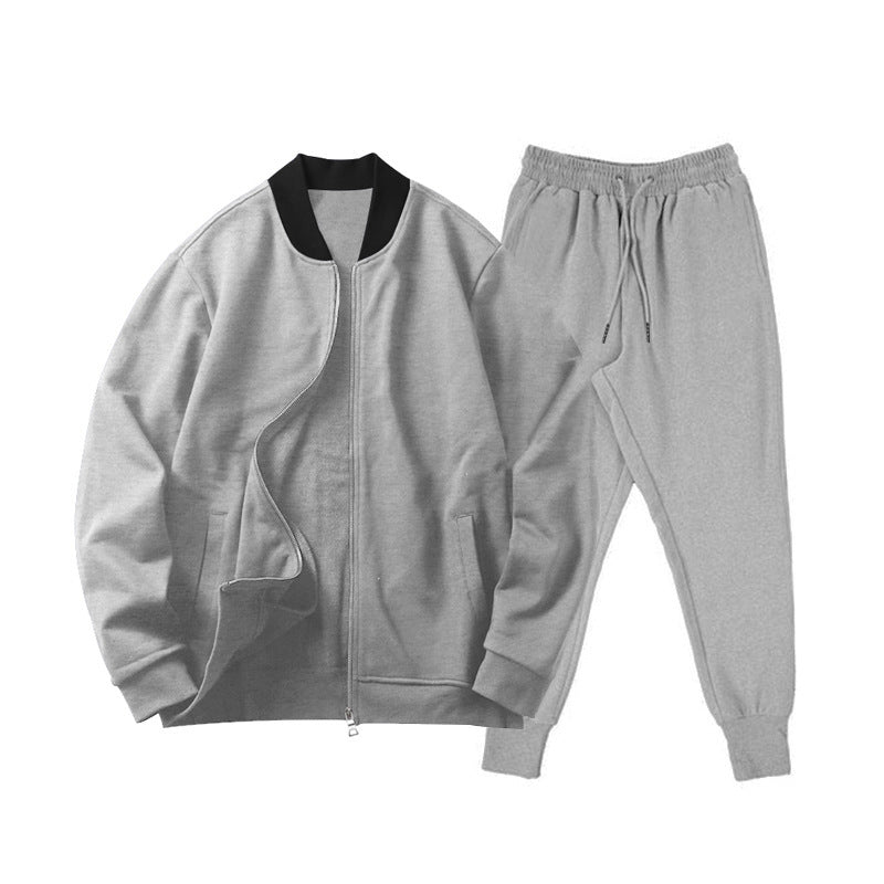 Casual men's suit with a modern cut and practical pockets Lune London